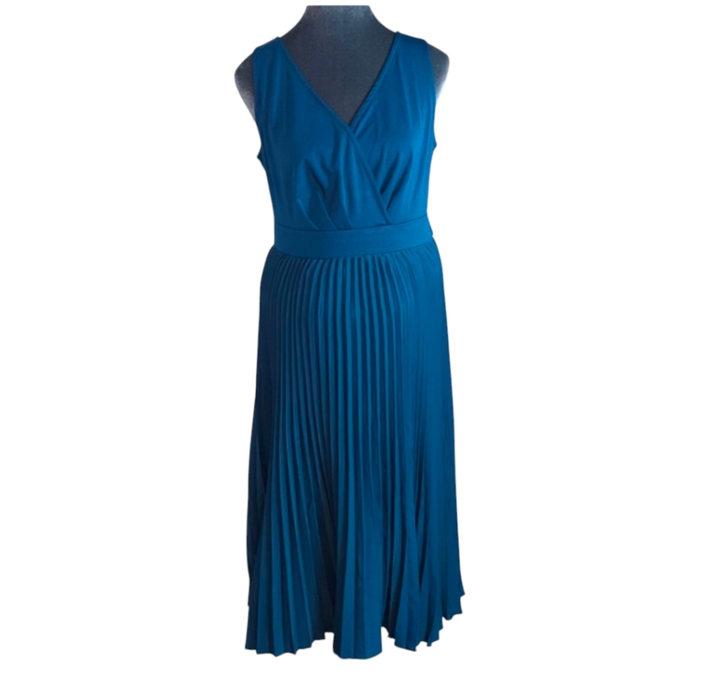 Maacie Maternity Sleeveless Teal Pleated Dress Size Large
